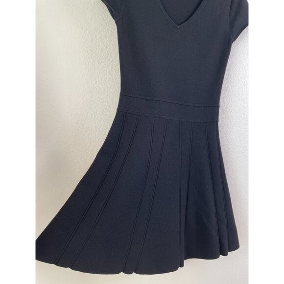 Theory Womens Medium Black Wool Blend Knit Dress Short Sleeve V Neck - Picture 8 of 11